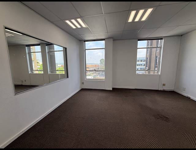 180M² OFFICE TO LET IN ROSEBANK